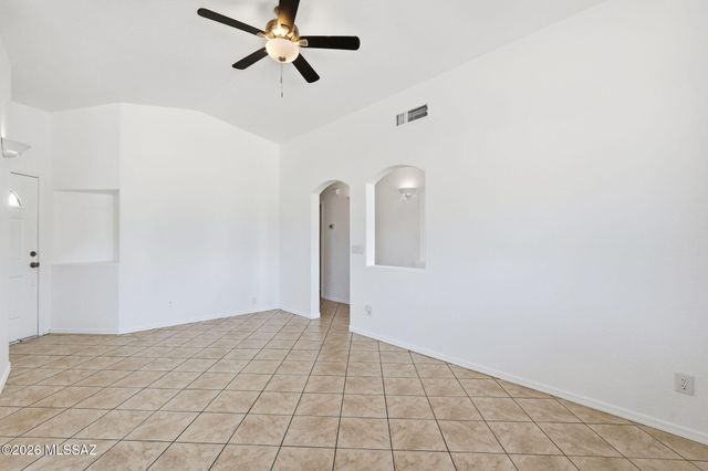 6574 W Blythe Place, Tucson, AZ 85743