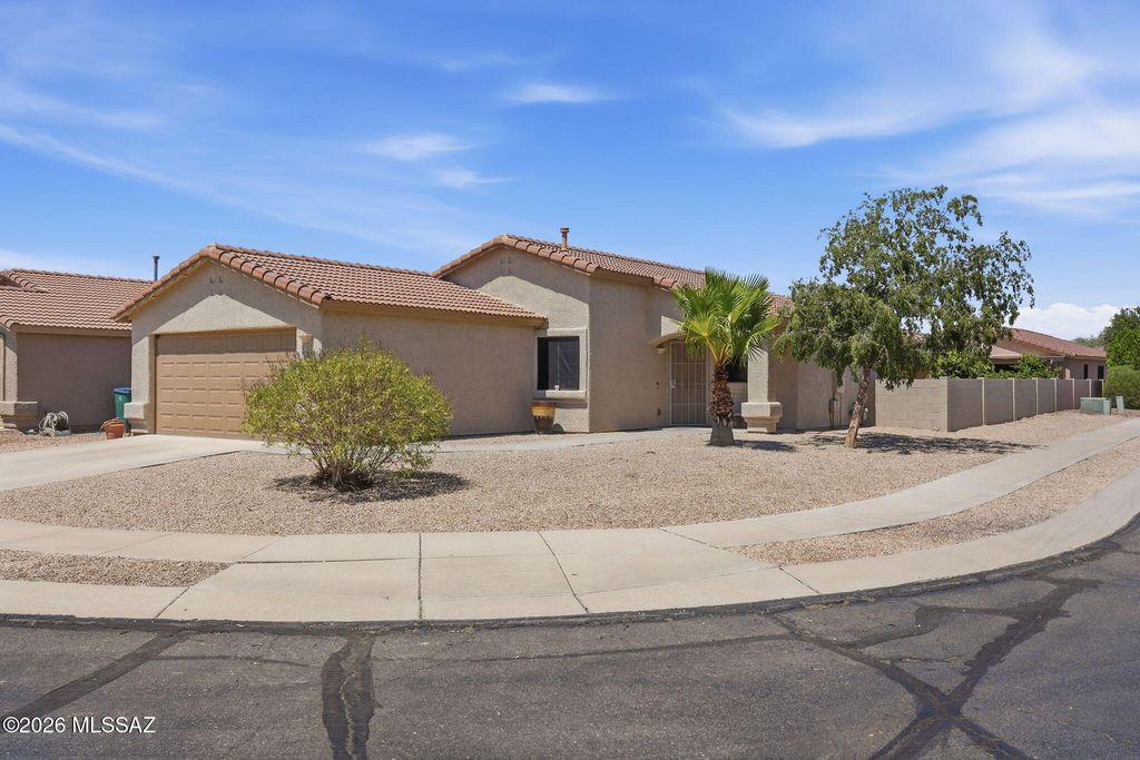 6574 W Blythe Place, Tucson, AZ 85743