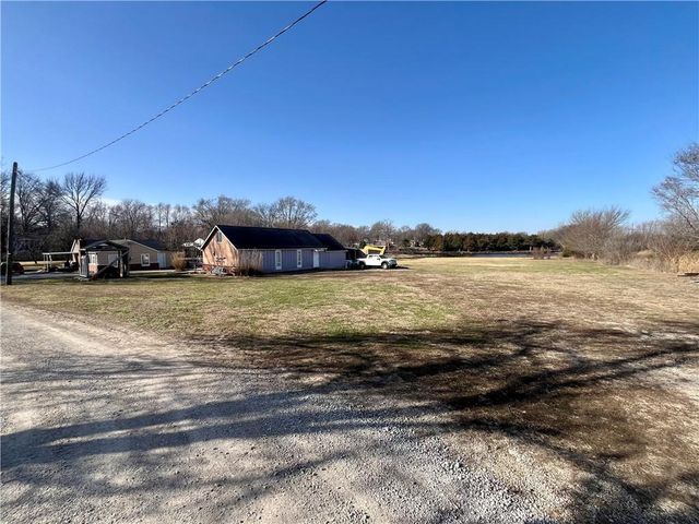 19310A Metcalf Avenue, Stilwell, KS 66085
