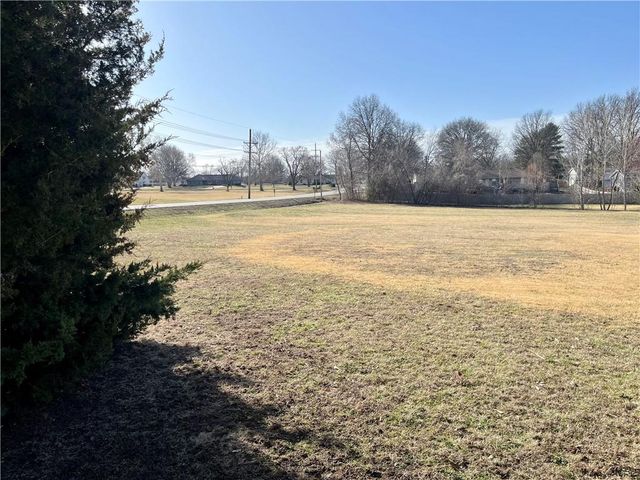 19310A Metcalf Avenue, Stilwell, KS 66085