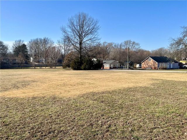 19310A Metcalf Avenue, Stilwell, KS 66085