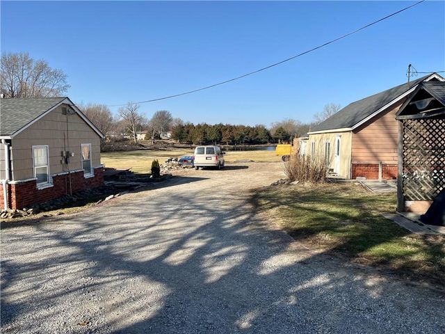 19310A Metcalf Avenue, Stilwell, KS 66085