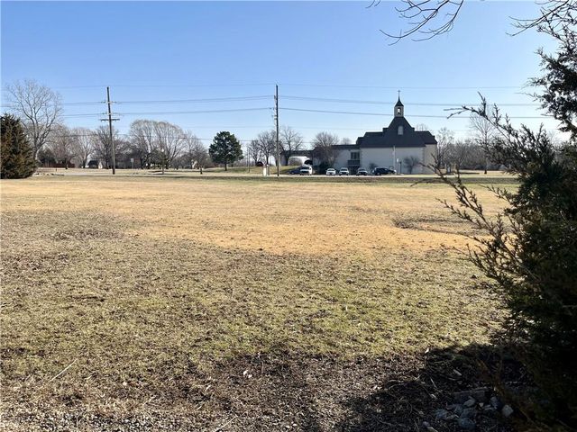 19310A Metcalf Avenue, Stilwell, KS 66085