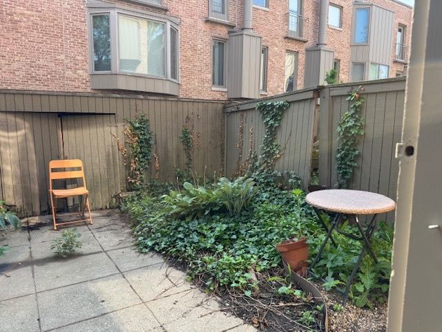 132 Percy Julian Square, Oak Park, IL 60302