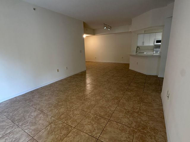 3020 Alcazar Place 303, Palm Beach Gardens, FL 33410