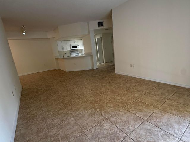 3020 Alcazar Place 303, Palm Beach Gardens, FL 33410