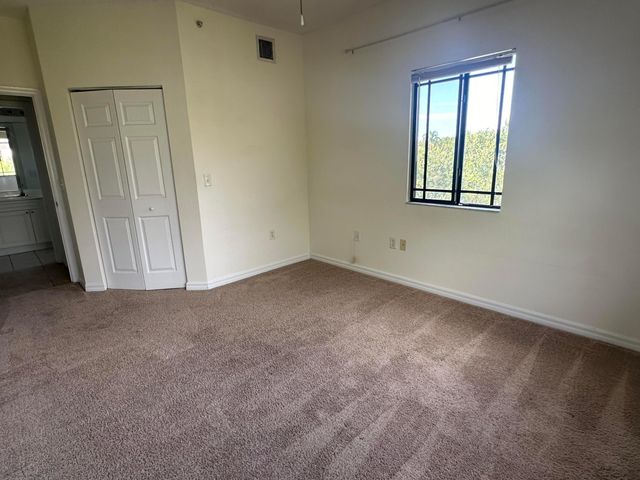 3020 Alcazar Place 303, Palm Beach Gardens, FL 33410