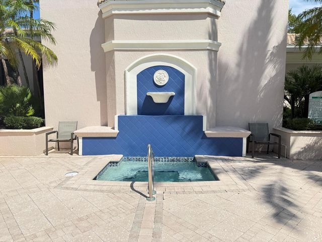 3020 Alcazar Place 303, Palm Beach Gardens, FL 33410