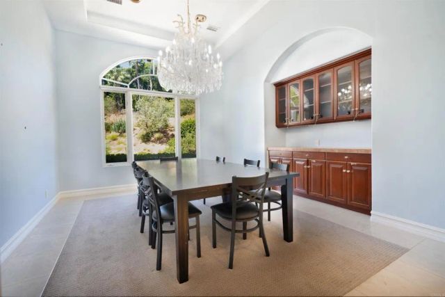 7324 El Fuerte Street, Carlsbad, CA 92009