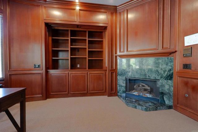 7324 El Fuerte Street, Carlsbad, CA 92009