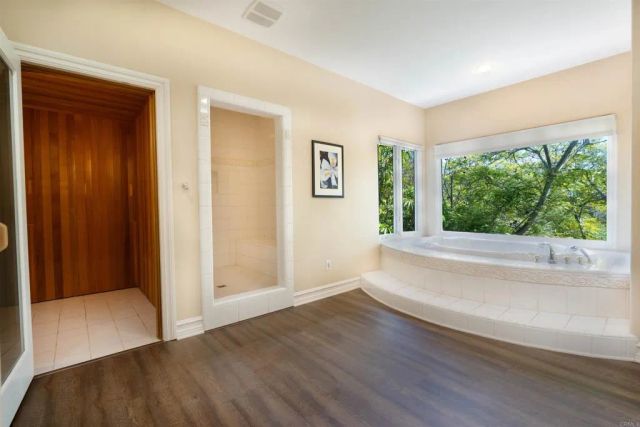 7324 El Fuerte Street, Carlsbad, CA 92009