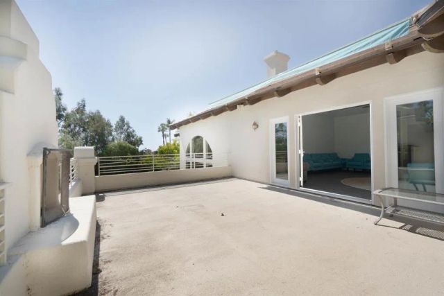 7324 El Fuerte Street, Carlsbad, CA 92009