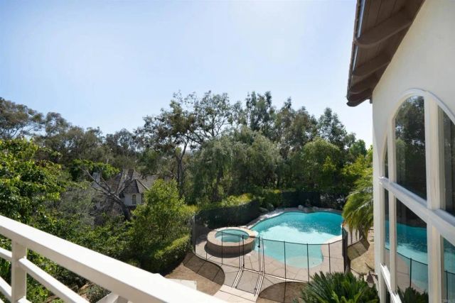 7324 El Fuerte Street, Carlsbad, CA 92009