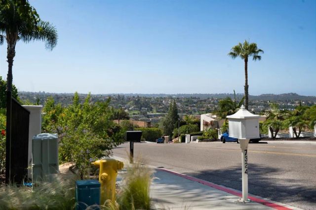 7324 El Fuerte Street, Carlsbad, CA 92009