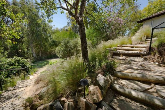 7324 El Fuerte Street, Carlsbad, CA 92009