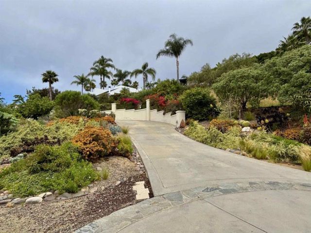 7324 El Fuerte Street, Carlsbad, CA 92009