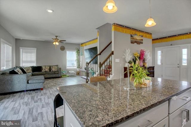 238 PARKWAY DR, Mount Holly Springs, PA 17065
