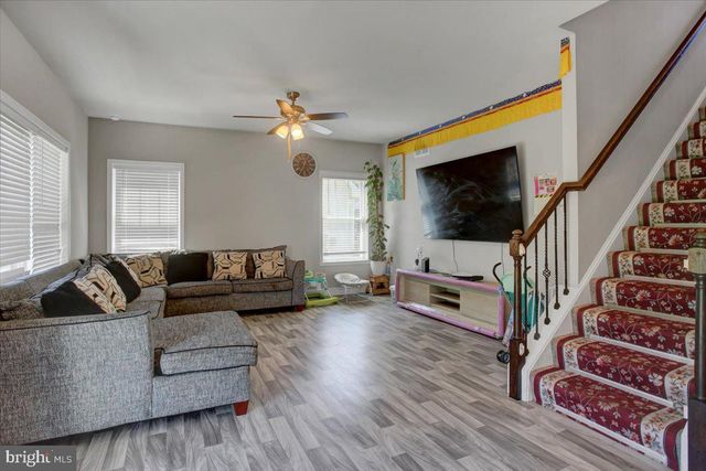 238 PARKWAY DR, Mount Holly Springs, PA 17065