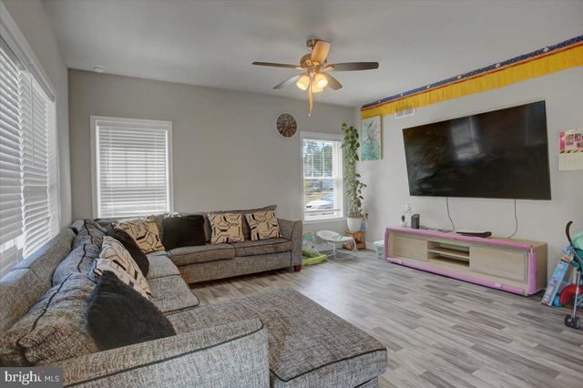 238 PARKWAY DR, Mount Holly Springs, PA 17065