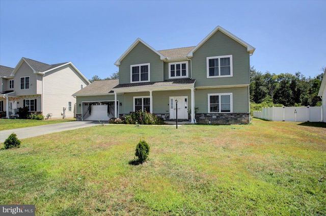 238 PARKWAY DR, Mount Holly Springs, PA 17065