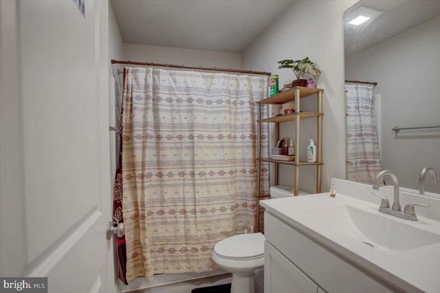 238 PARKWAY DR, Mount Holly Springs, PA 17065