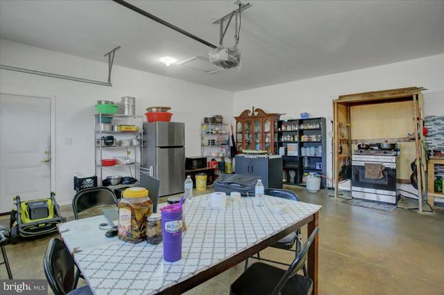 238 PARKWAY DR, Mount Holly Springs, PA 17065