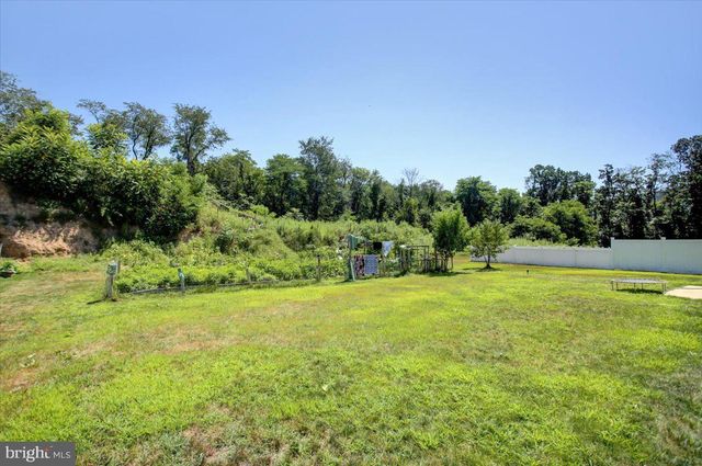 238 PARKWAY DR, Mount Holly Springs, PA 17065