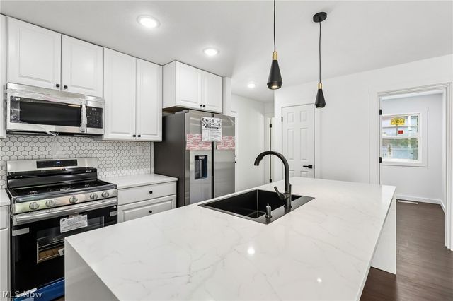 3621 Glencairn Road, Shaker Heights, OH 44122