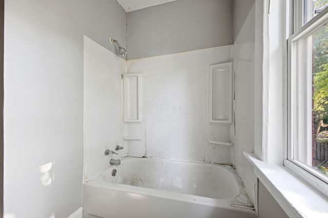 384-386 N Garfield Avenue, Columbus, OH 43203