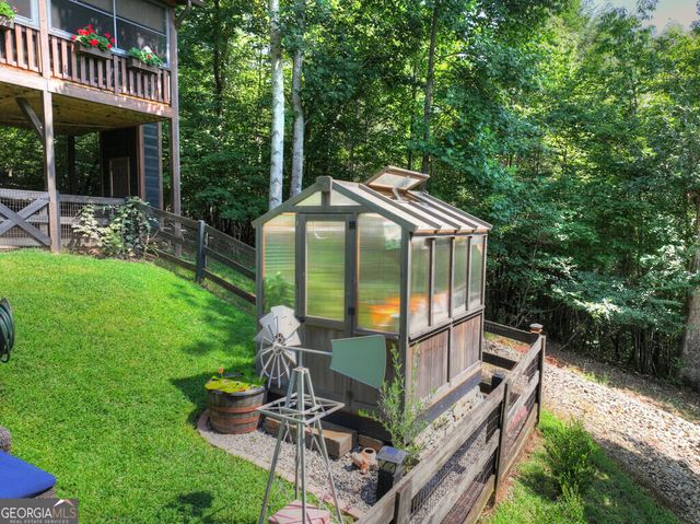 104 Gibbs Trail, Mineral Bluff, GA 30559