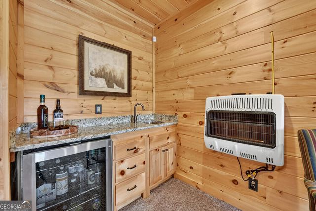 104 Gibbs Trail, Mineral Bluff, GA 30559