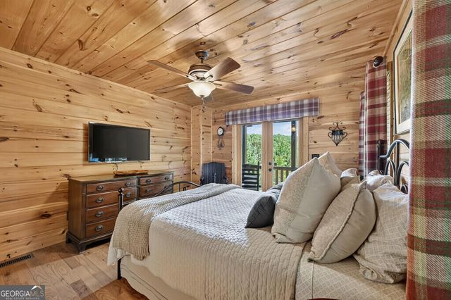 104 Gibbs Trail, Mineral Bluff, GA 30559