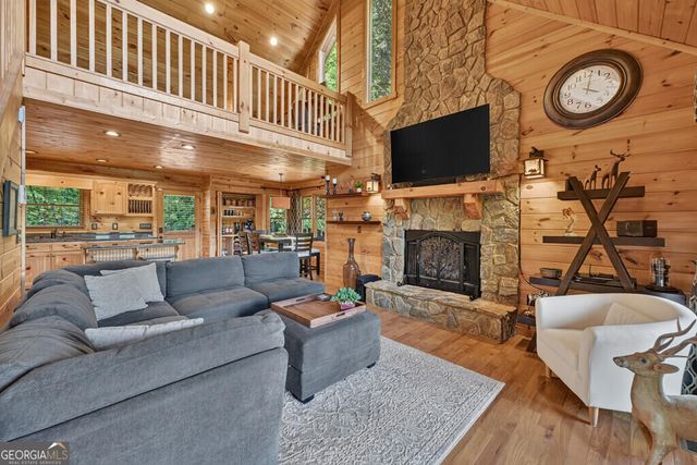 104 Gibbs Trail, Mineral Bluff, GA 30559