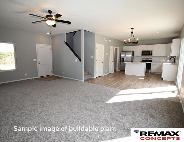 10526 S 76th Street, Lincoln, NE 68516