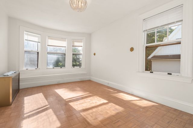 2 Wyman Ct 1, Winchester, MA 01890