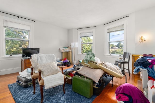 2 Wyman Ct 1, Winchester, MA 01890
