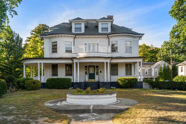 2 Wyman Ct 1, Winchester, MA 01890