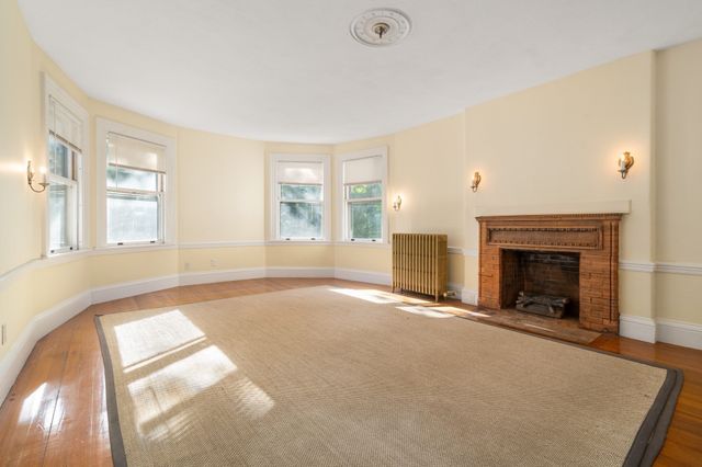 2 Wyman Ct 1, Winchester, MA 01890