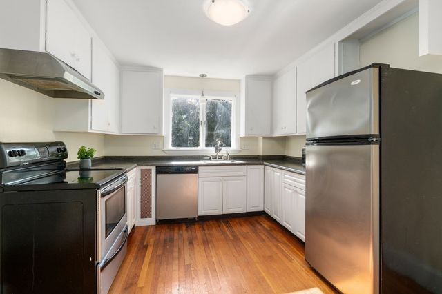 2 Wyman Ct 1, Winchester, MA 01890