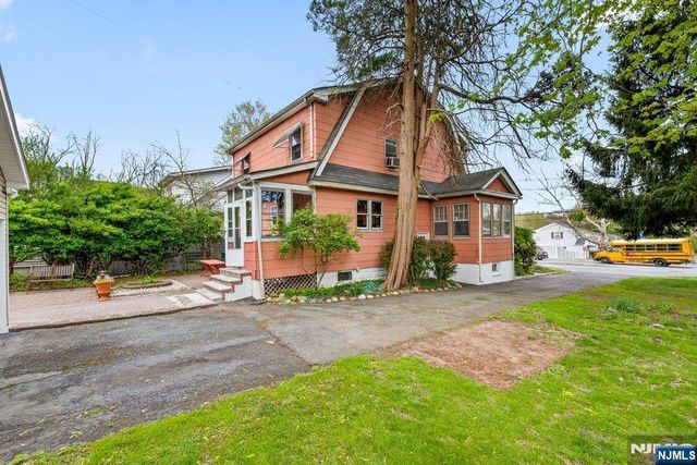863 Pleasant Valley Way, West Orange, NJ 07052