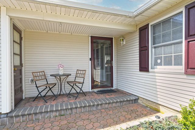 186 11th Avenue, Holtsville, NY 11742