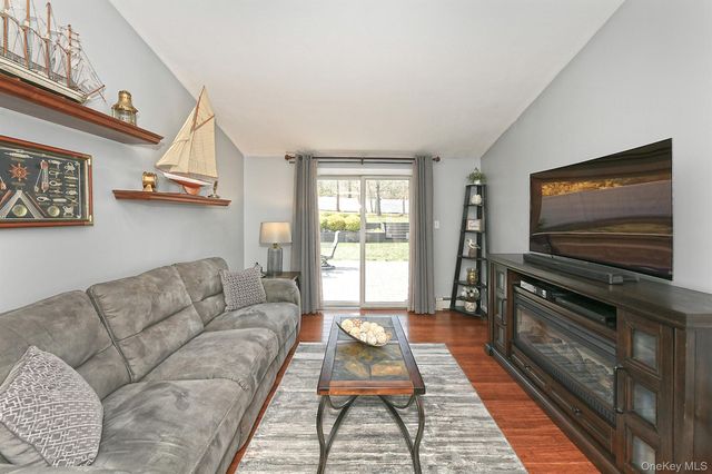 186 11th Avenue, Holtsville, NY 11742