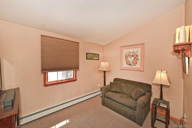 186 11th Avenue, Holtsville, NY 11742