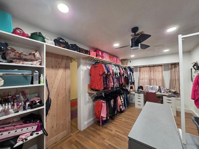 2414 Goldenrod Street, Highlands, TX 77562