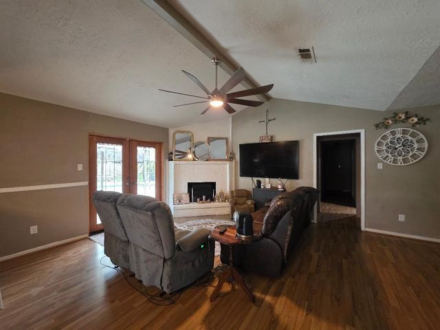 2414 Goldenrod Street, Highlands, TX 77562