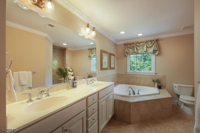 84 Bedford Dr, Montgomery Twp., NJ 08558