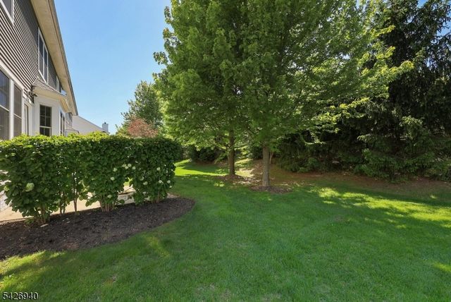 84 Bedford Dr, Montgomery Twp., NJ 08558