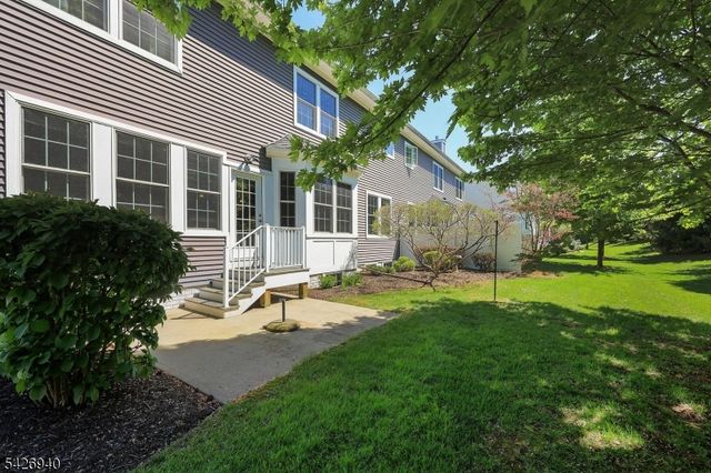 84 Bedford Dr, Montgomery Twp., NJ 08558