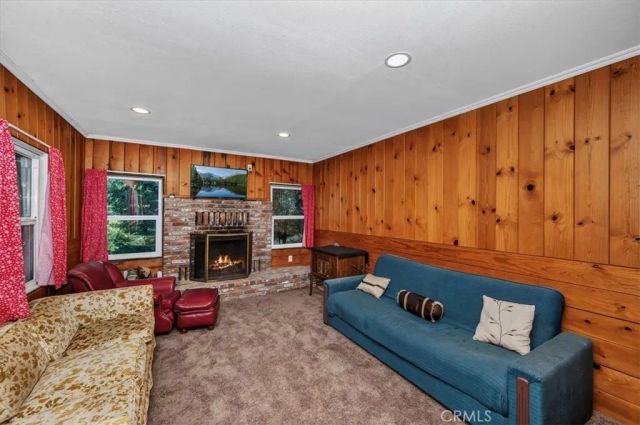 22421 Pine, Cedarpines Park, CA 92322