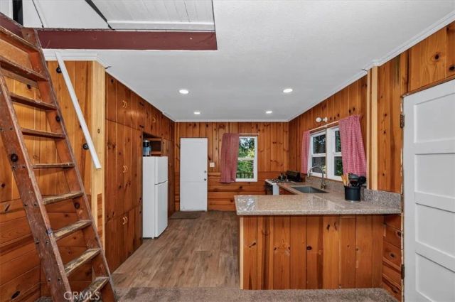 22421 Pine, Cedarpines Park, CA 92322